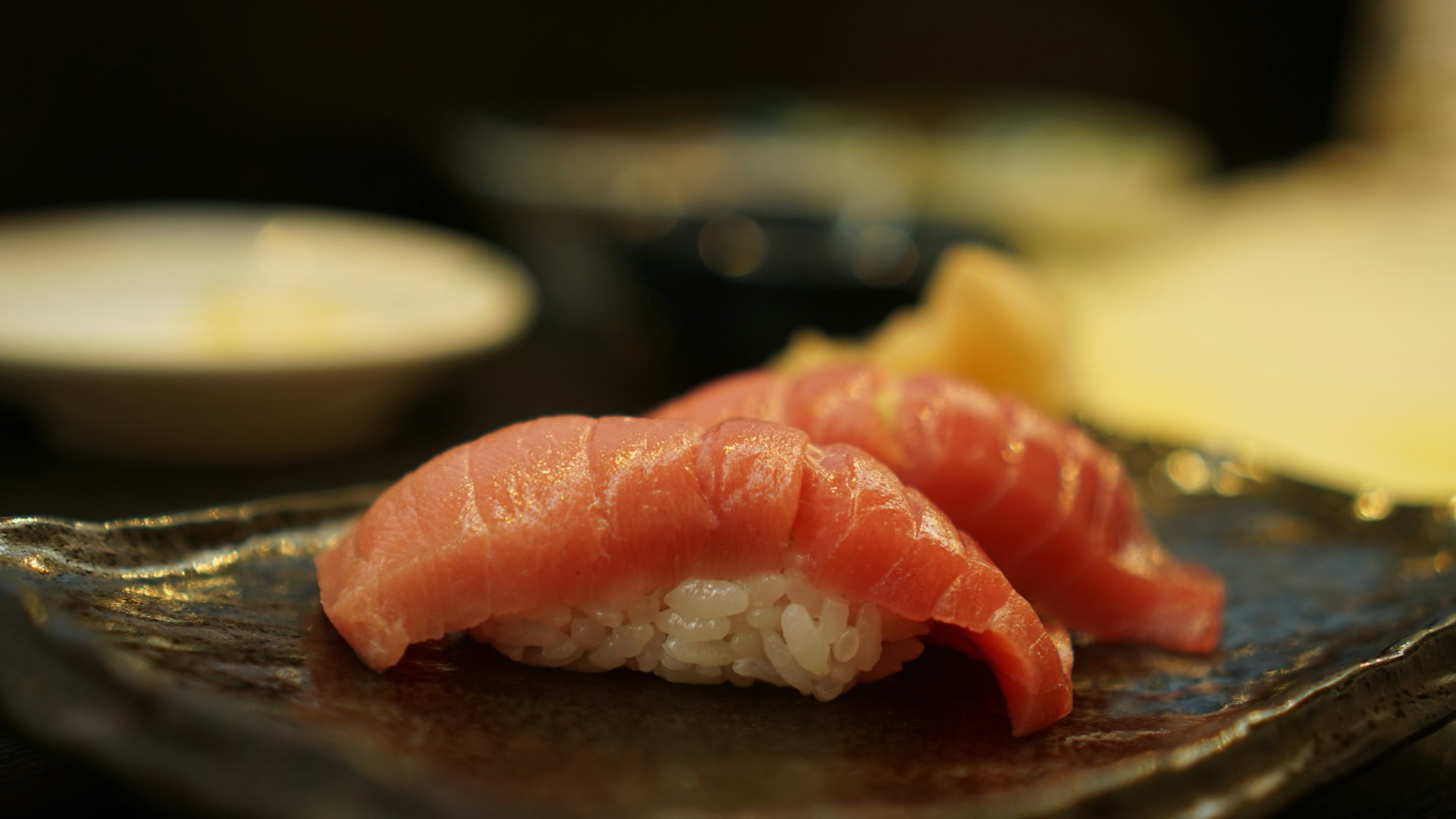 top_europe_food_sushi_02
